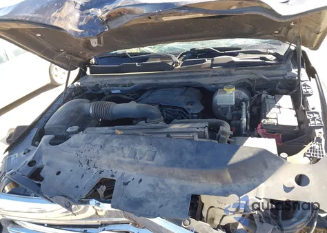 2019 Ram 1500 Laramie 4X4 5'7 Box z USA, uszkodzony, nr VIN 1C6SRFJT2KN808213